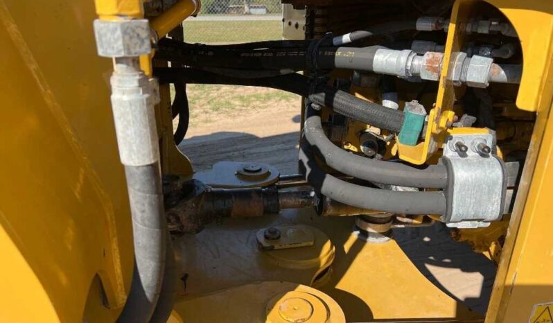 
								2016 Caterpillar 930M full									