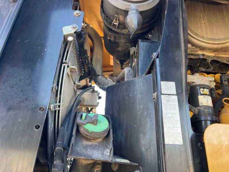 
								2016 Caterpillar 930M full									