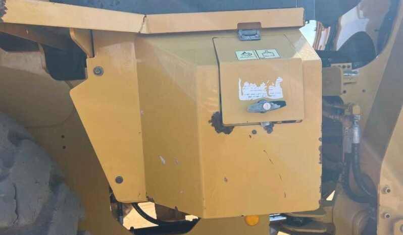 
								2016 Caterpillar 930M full									