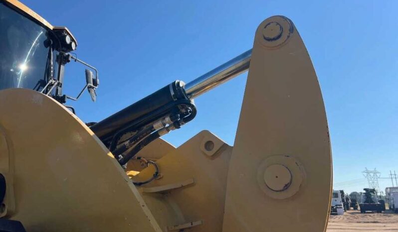 
								2016 Caterpillar 930M full									