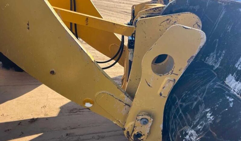 
								2016 Caterpillar 930M full									