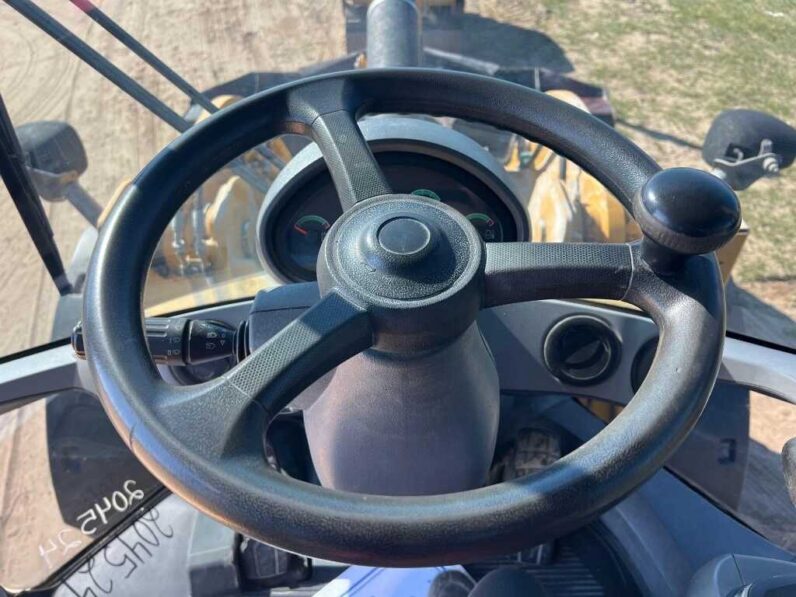 
								2016 Caterpillar 930M full									