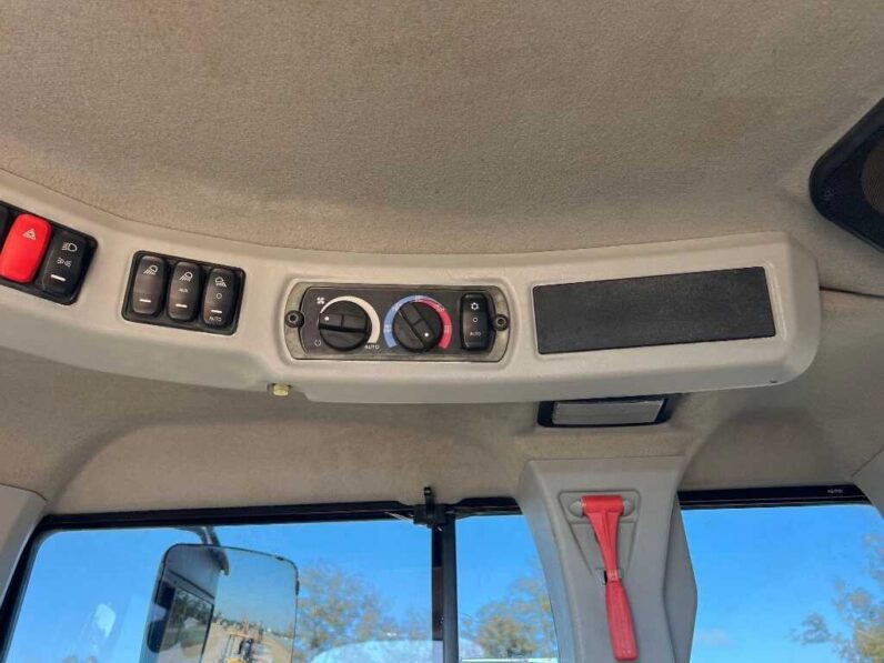 
								2016 Caterpillar 930M full									