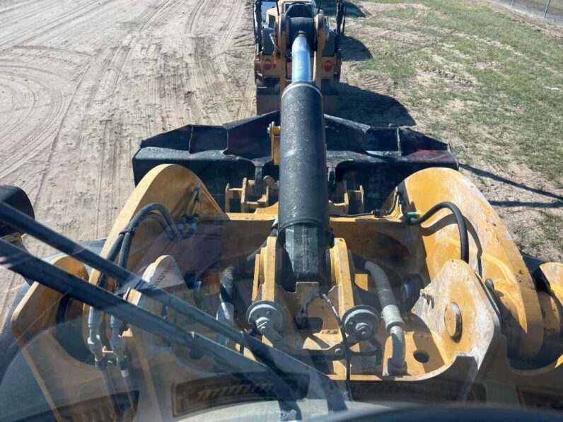 
								2016 Caterpillar 930M full									