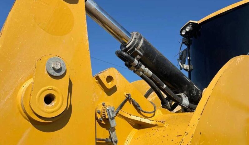 
								2016 Caterpillar 930M full									