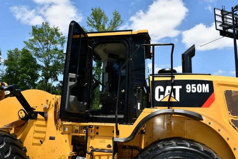 
								2017 Caterpillar 950M full									