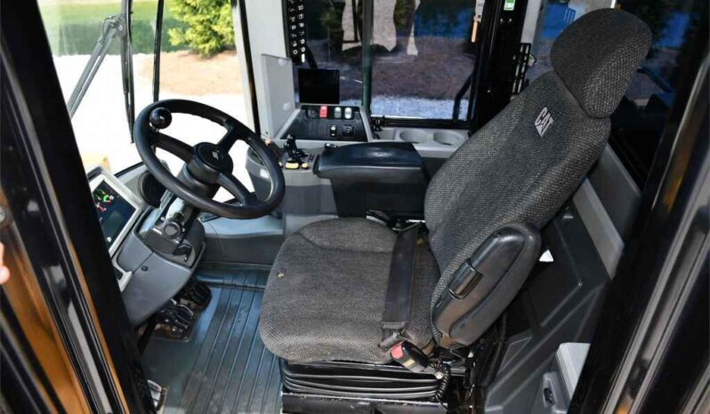 
								2017 Caterpillar 950M full									