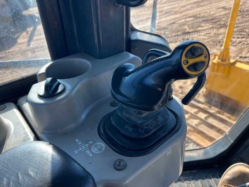 
								2017 Komatsu D39PX-24 full									