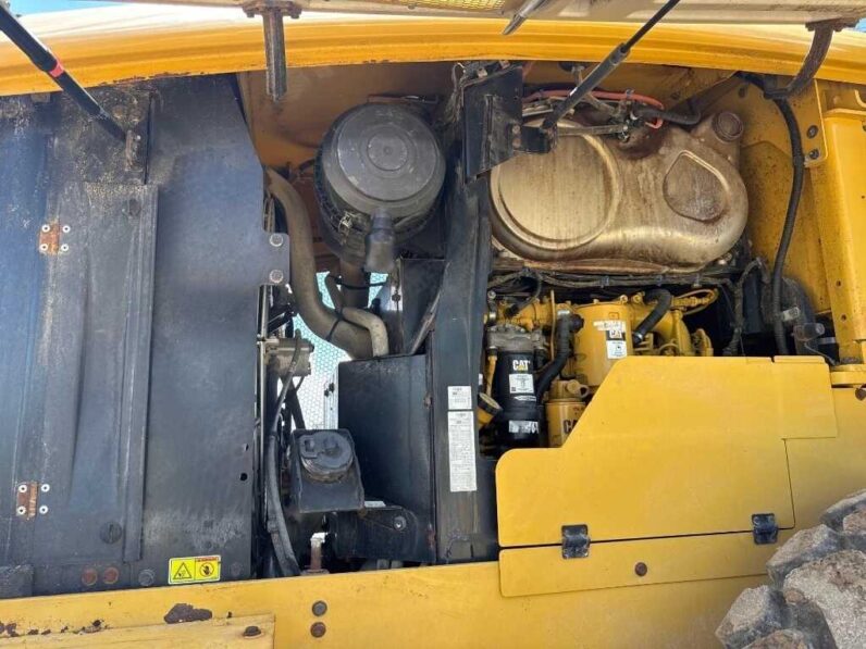 
								2018 Caterpillar 930M full									