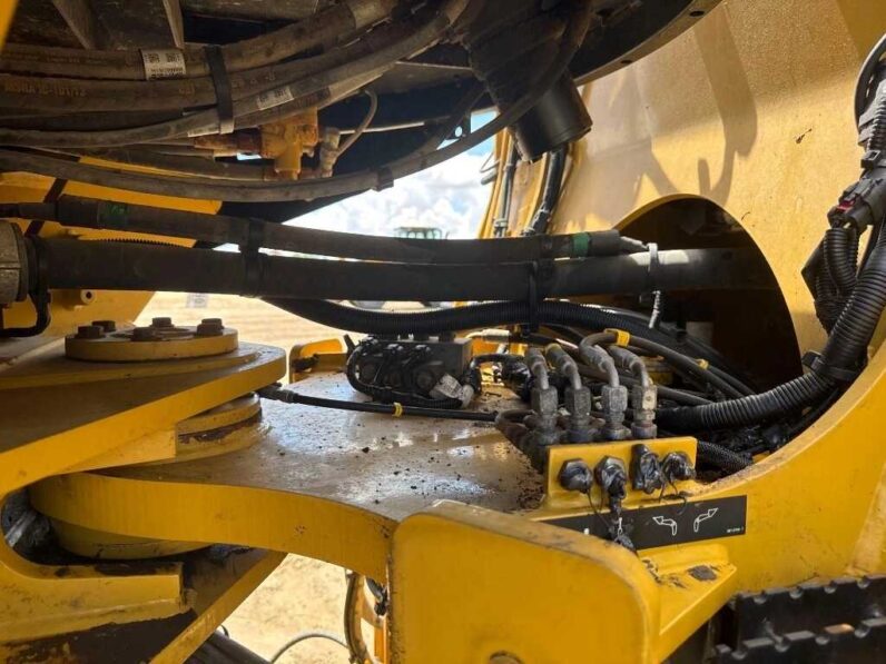 
								2018 Caterpillar 930M full									