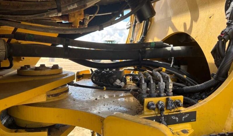 
								2018 Caterpillar 930M full									