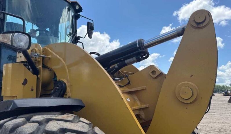 
								2018 Caterpillar 930M full									