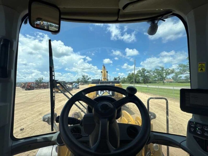 
								2018 Caterpillar 930M full									