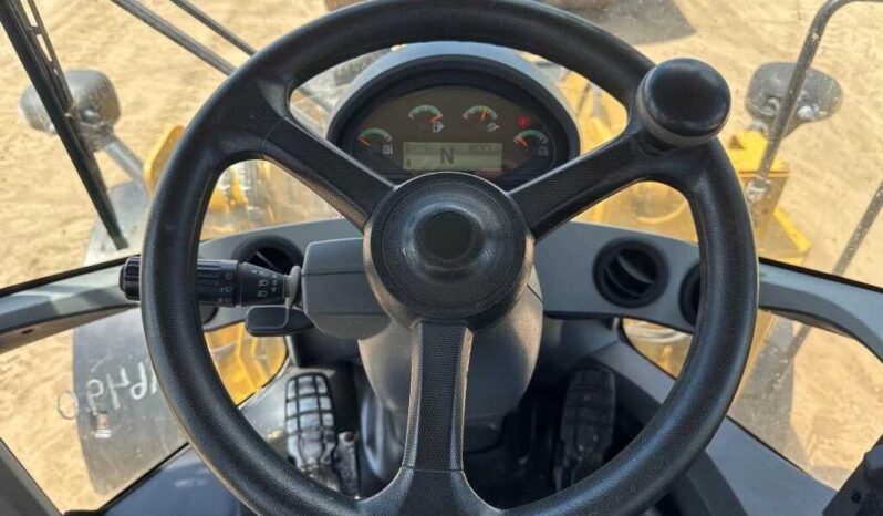 
								2018 Caterpillar 930M full									