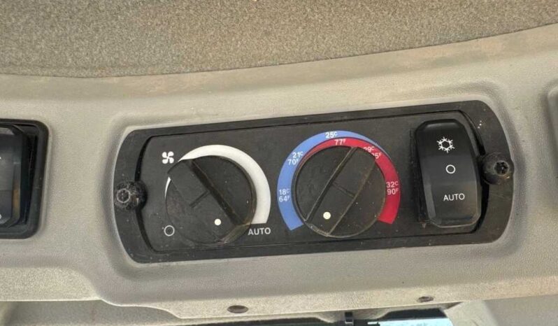 
								2018 Caterpillar 930M full									