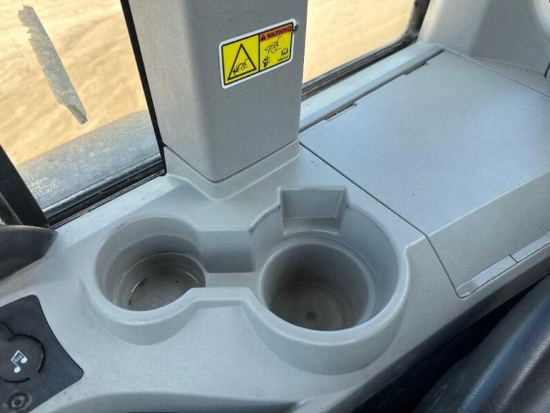 
								2018 Caterpillar 930M full									