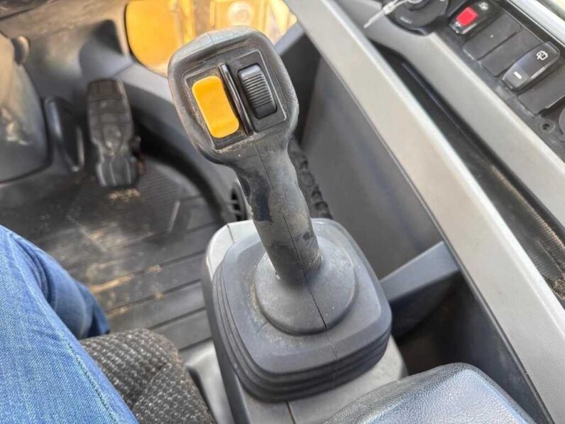 
								2018 Caterpillar 930M full									