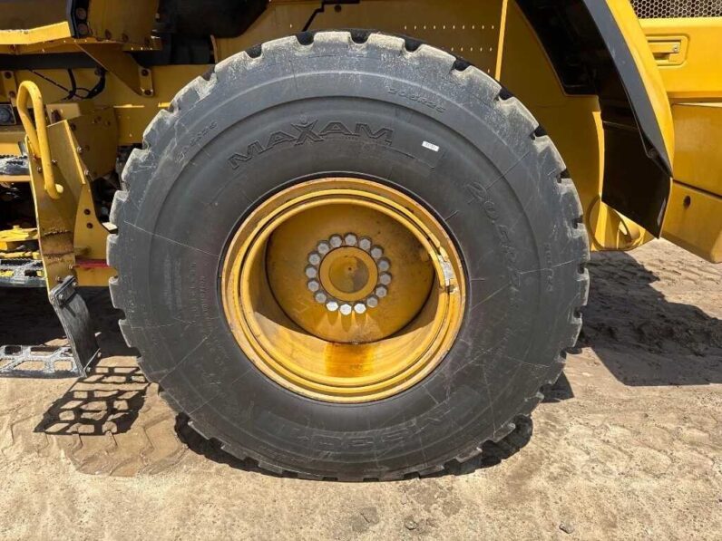 
								2018 Caterpillar 930M full									