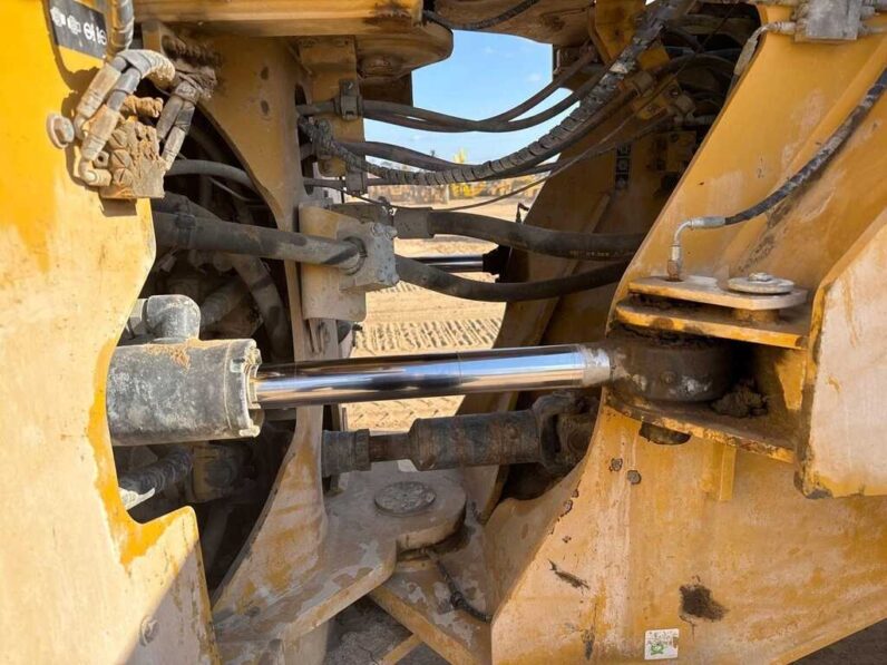 
								2019 Caterpillar 972M full									