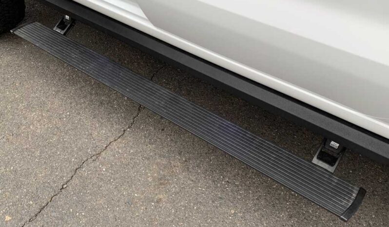 
								2019 Chevrolet Silverado 1500 RST full									