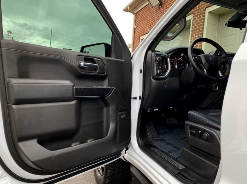 
								2019 Chevrolet Silverado 1500 RST full									