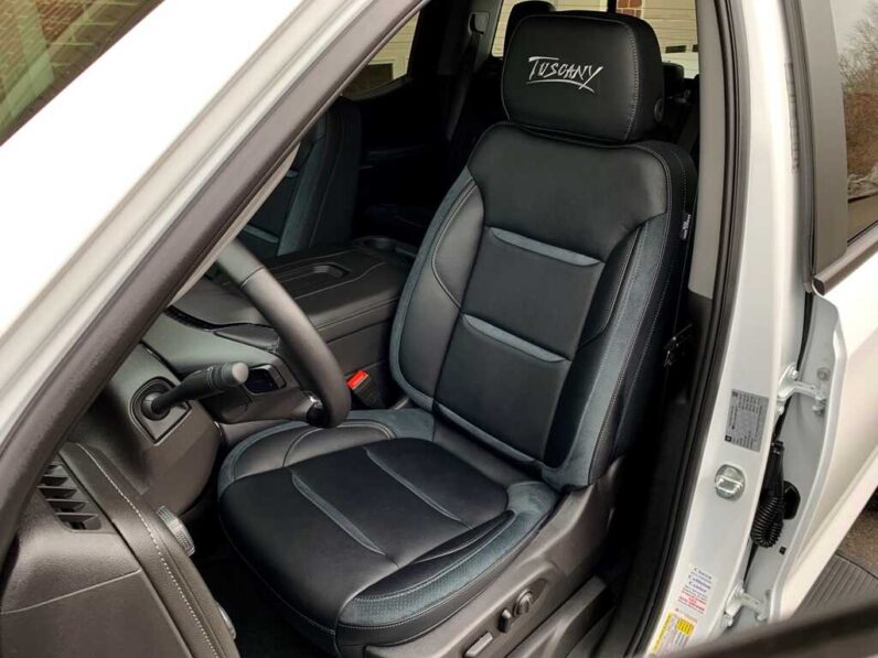 
								2019 Chevrolet Silverado 1500 RST full									