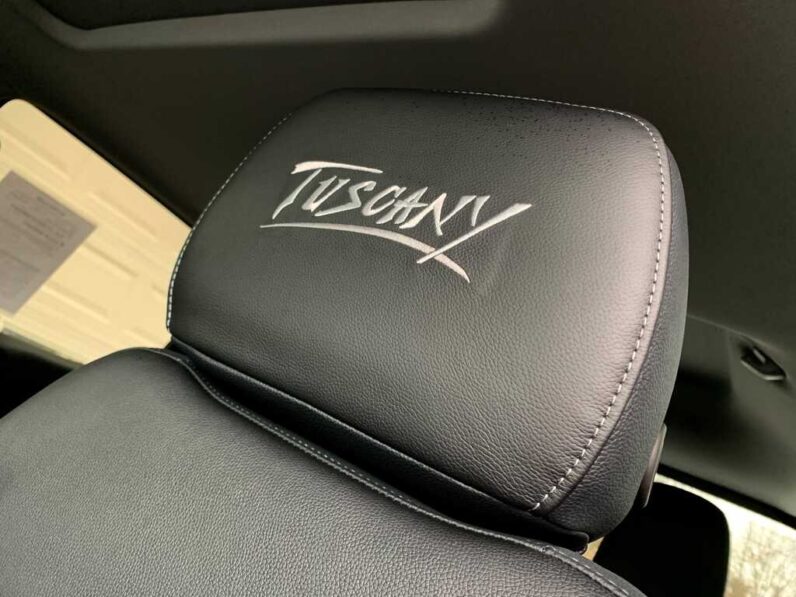 
								2019 Chevrolet Silverado 1500 RST full									