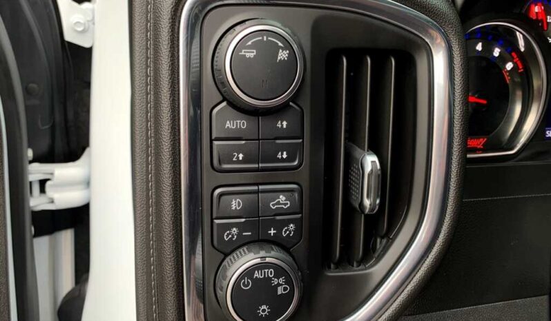 
								2019 Chevrolet Silverado 1500 RST full									