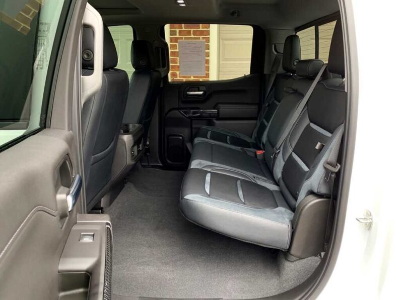 
								2019 Chevrolet Silverado 1500 RST full									