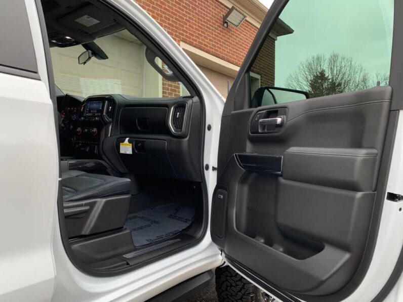 
								2019 Chevrolet Silverado 1500 RST full									