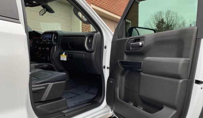 
								2019 Chevrolet Silverado 1500 RST full									