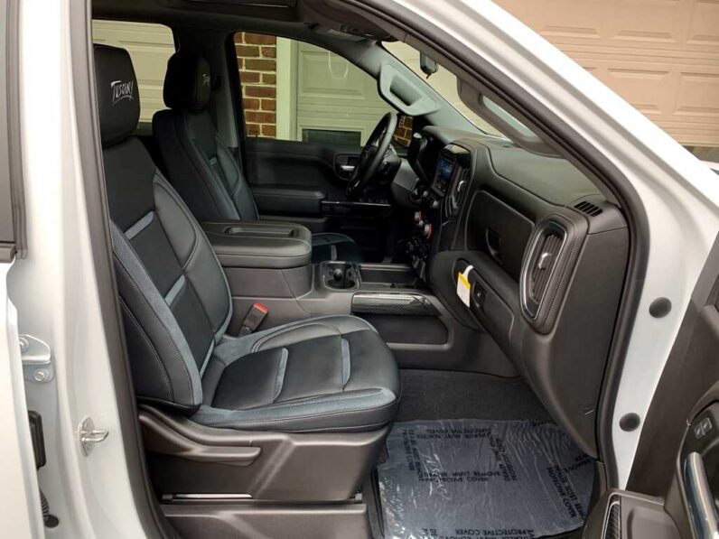 
								2019 Chevrolet Silverado 1500 RST full									