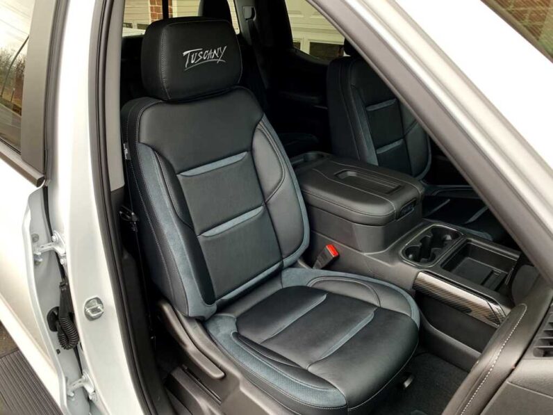 
								2019 Chevrolet Silverado 1500 RST full									