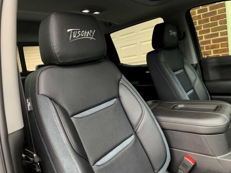 
								2019 Chevrolet Silverado 1500 RST full									