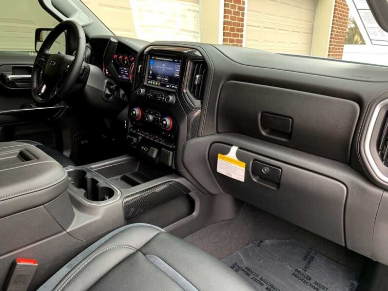 
								2019 Chevrolet Silverado 1500 RST full									
