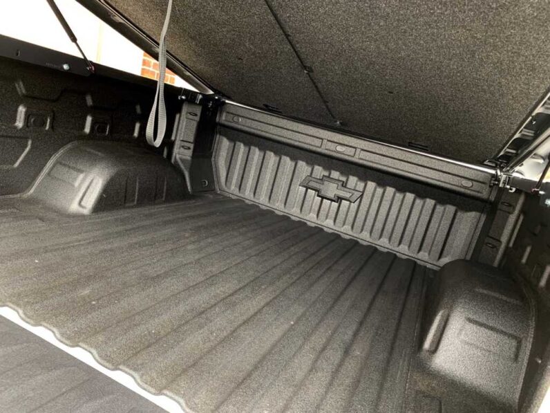 
								2019 Chevrolet Silverado 1500 RST full									