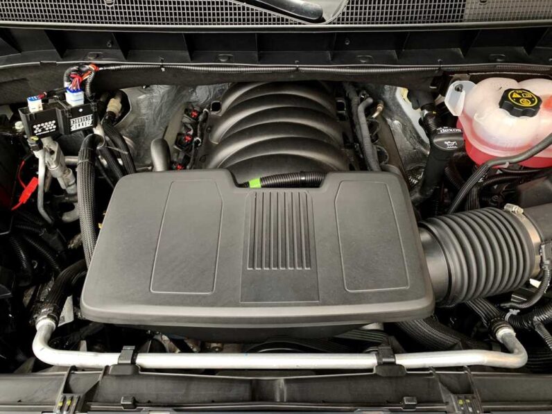 
								2019 Chevrolet Silverado 1500 RST full									