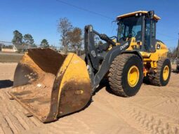 2019 John Deere 544L