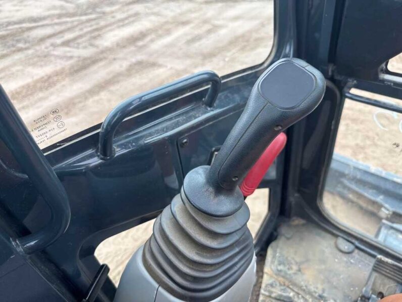 
								2020 John Deere 35G full									