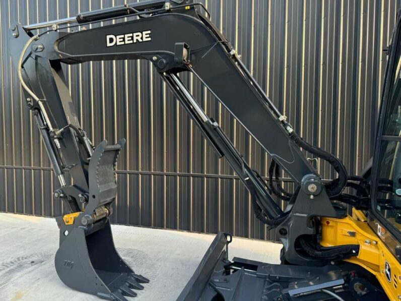 
								2021 John Deere 60G full									