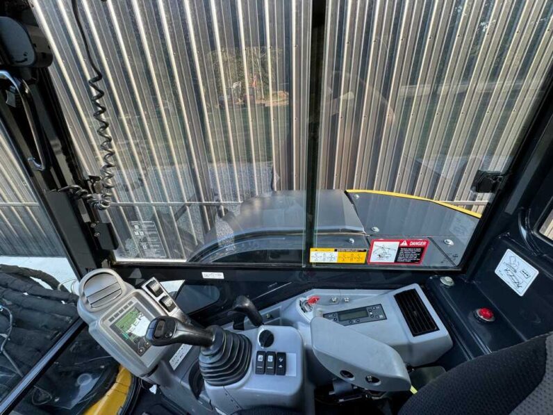 
								2021 John Deere 60G full									