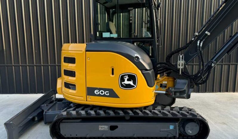 
								2021 John Deere 60G full									