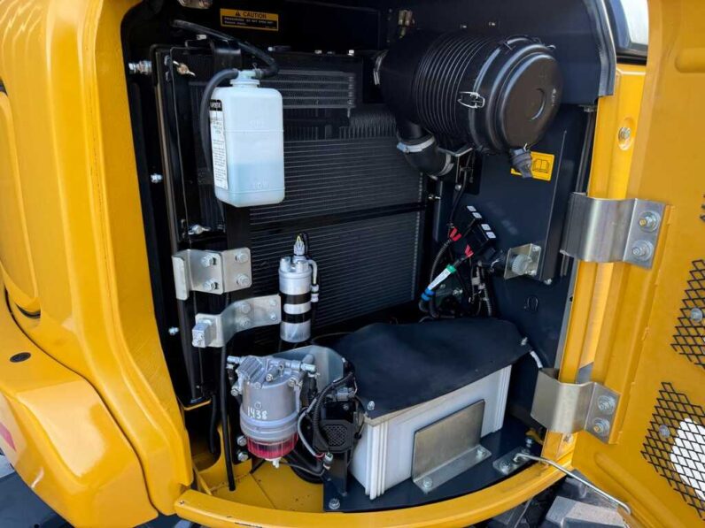 
								2021 John Deere 60G full									