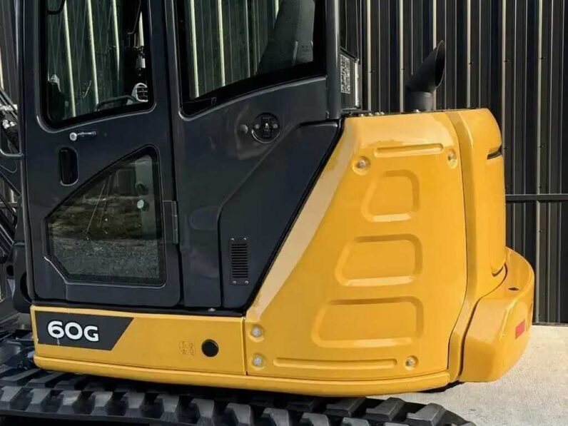 
								2021 John Deere 60G full									