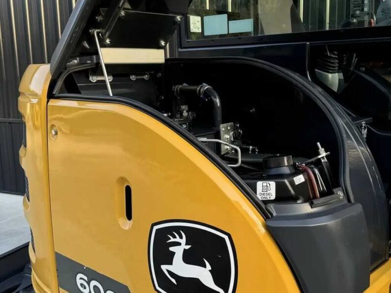 
								2021 John Deere 60G full									