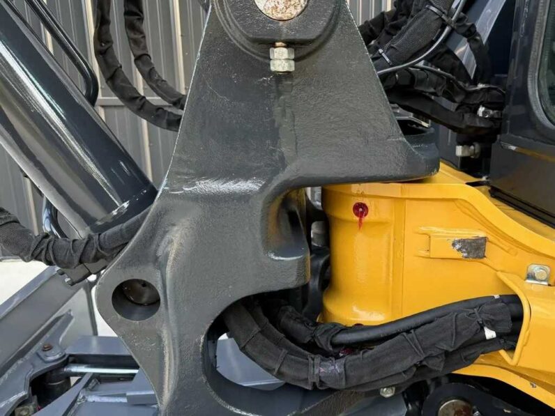 
								2021 John Deere 60G full									