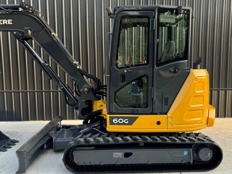 
								2021 John Deere 60G full									