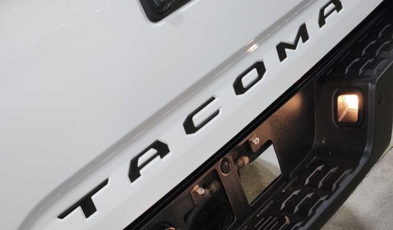 
								2021 Toyota Tacoma 4WD TRD Off Road full									