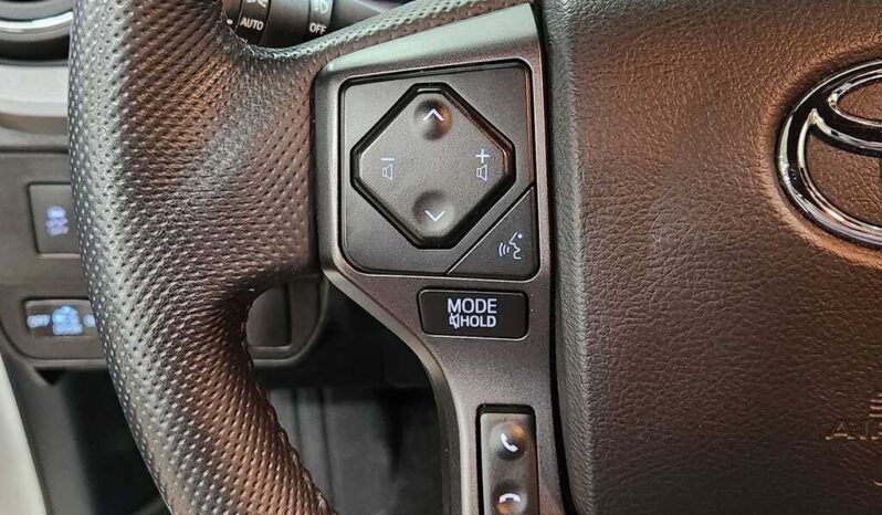 
								2021 Toyota Tacoma 4WD TRD Off Road full									