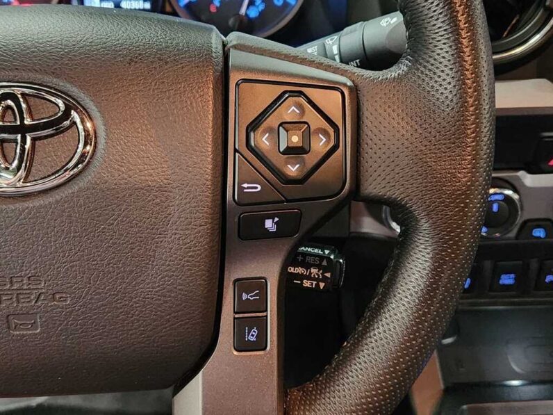 
								2021 Toyota Tacoma 4WD TRD Off Road full									